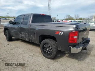 2010 Chevrolet Silverado 1500 LT with VIN 1GCSKSE33AZ114332, listed as a Copart auction lot 54046925 with 137,300 mi miles and Salvage Title. Bid and sale history available at DreamBid. Image 2.