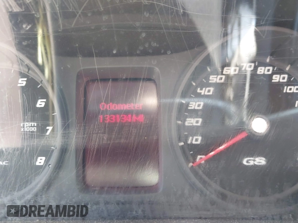 2008 Pontiac G8 z VIN 6G2ER57708L129191, wystawiony jako IAAI lot #42468013 z przebiegiem 133 134 mil mil oraz . Historia ofert i sprzedaży dostępna na DreamBid. Obrazek 7.