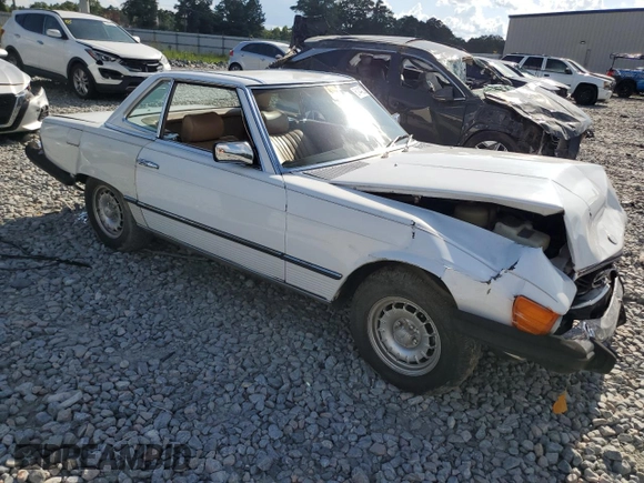 1980 Mercedes-Benz SL with VIN 10704412065197, listed as a Copart auction lot 61442025 with Not provided miles and Clean title. Bid and sale history available at DreamBid. Image 4.