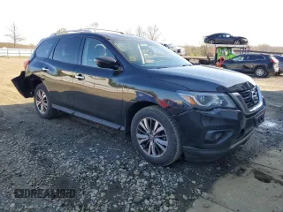 2019 Nissan Pathfinder S with VIN 5N1DR2MM5KC593108, listed as a Copart auction lot 53048995 with 104,517 mi miles and Salvage title. Bid and sale history available at DreamBid. Image 4.