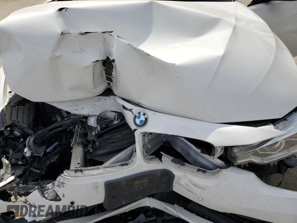 2018 BMW 3 Series 320i with VIN WBA8A9C5XJAH12605, listed as a Copart auction lot 53277105 with 78,833 mi miles and Salvage title. Bid and sale history available at DreamBid. Image 12.