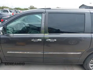 2014 Chrysler Town & Country Touring L with VIN 2C4RC1CG7ER300693, listed as a IAAI auction lot 41849463 with 174,203 mi miles and . Bid and sale history available at carsss.com. Image 14.