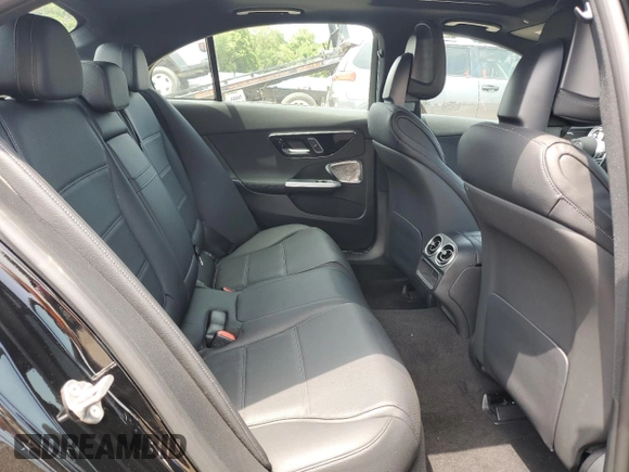 2022 Mercedes-Benz C 300 z VIN W1KAF4HBXNR017879, wystawiony jako Copart lot #56323764 z przebiegiem 30 767 mil mil oraz . Historia ofert i sprzedaży dostępna na DreamBid. Obrazek 10.