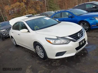 2017 Nissan Altima 2.5 SR with VIN 1N4AL3AP9HC207950, listed as a IAAI auction lot 40754028 with 104,981 mi miles. Bid and sale history available at carsss.com. Image 1.