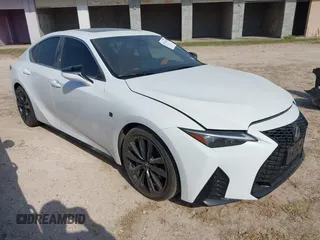 2024 Lexus IS 350 F Sport z VIN JTHBZ1B29R5080531, wystawiony jako IAAI lot #41926194 z przebiegiem 5 897 mil mil oraz . Historia ofert i sprzedaży dostępna na DreamBid. Obrazek 1.