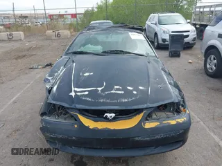 1994 Ford Mustang z VIN 1FALP45TXRF166075, wystawiony jako IAAI lot #42072112 z przebiegiem 101 500 mil mil oraz . Historia ofert i sprzedaży dostępna na DreamBid. Obrazek 12.