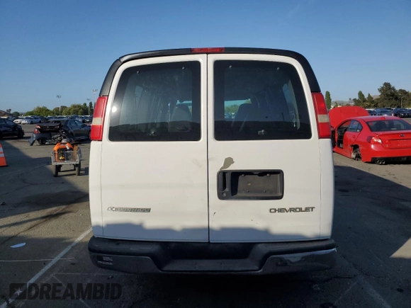 2005 Chevrolet Express Passenger with VIN 1GNFG15T051173153, listed as a Copart auction lot 55385315 with 221,174 mi miles and Clean title. Bid and sale history available at DreamBid. Image 6.