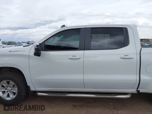 2021 Chevrolet Silverado 1500 LT with VIN 3GCUYDED0MG249882, listed as a IAAI auction lot 41779916 with 106,357 mi miles. Bid and sale history available at carsss.com. Image 14.