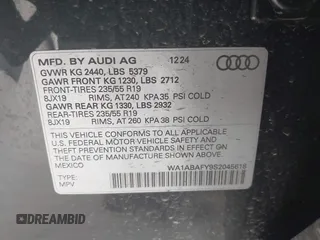 2025 Audi Q5 Premium with VIN WA1ABAFY9S2045618, listed as a IAAI auction lot 42279469 with 3,024 mi miles and . Bid and sale history available at DreamBid. Image 9.