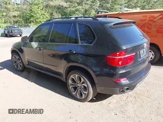 2012 BMW X5 35i z VIN 5UXZV4C5XCL744343, wystawiony jako IAAI lot #42134441 z przebiegiem 136 984 mil mil oraz . Historia ofert i sprzedaży dostępna na DreamBid. Obrazek 3.