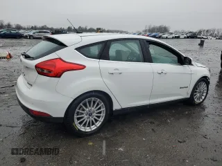 2016 Ford Focus Electric z VIN 1FADP3R42GL234563, wystawiony jako Copart lot #43955695 z przebiegiem 66 636 mil mil oraz Szkoda całkowita • Salvage title. Historia ofert i sprzedaży dostępna na DreamBid. Obrazek 3.