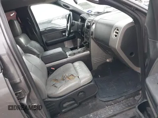 2004 Ford F-150 XLT with VIN 1FTPW14524KB02788, listed as a IAAI auction lot 42112101 with 225,105 mi miles. Bid and sale history available at carsss.com. Image 5.