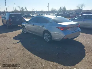 2020 Toyota Avalon Hybrid Limited with VIN 4T1D21FB6LU018439, listed as a IAAI auction lot 41429451 with 50,652 mi miles. Bid and sale history available at carsss.com. Image 3.