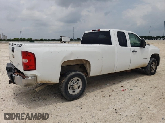 2009 Chevrolet Silverado 1500 with VIN 1GCHC49K29E109971, listed as a Copart auction lot 54607675 with 306,048 mi miles and Clean Title. Bid and sale history available at DreamBid. Image 3.