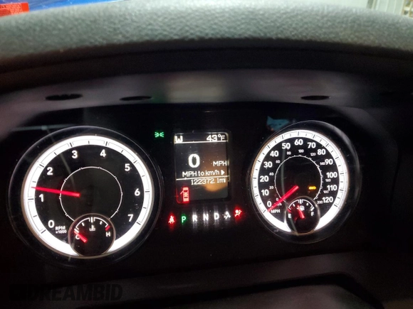 2015 Ram 1500 Outdoorsman z VIN 1C6RR7LT8FS731422, wystawiony jako Copart lot #47360105 z przebiegiem 122 372 mil mil oraz Szkoda całkowita • Salvage title. Historia ofert i sprzedaży dostępna na DreamBid. Obrazek 9.