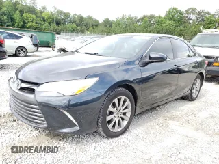 2015 Toyota Camry XLE z VIN 4T1BF1FK4FU016270, wystawiony jako Copart lot #60575235 z przebiegiem 124 066 mil mil oraz Czysty tytuł • Clean title. Historia ofert i sprzedaży dostępna na DreamBid. Obrazek 1.