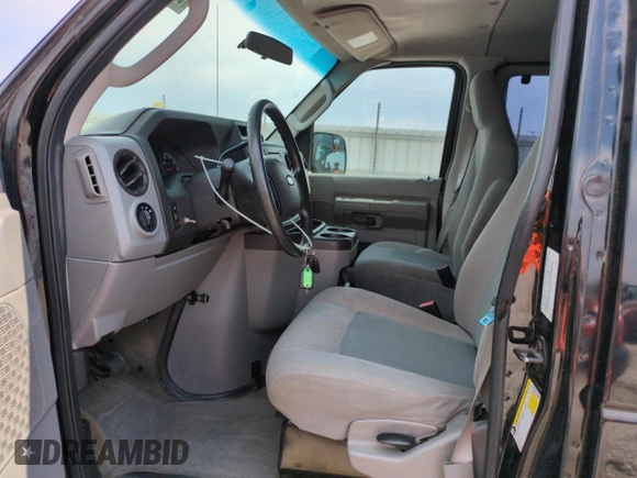 2013 Ford Econoline Passenger XL with VIN 1FBSS3BLXDDB07720, listed as a Copart auction lot 64886215 with 125,856 mi miles and Clean title. Bid and sale history available at DreamBid. Image 7.