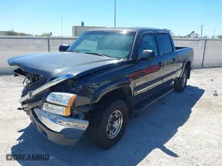 2003 Chevrolet Silverado 2500HD LS with VIN 1GCHK23U73F258069, listed as a IAAI auction lot 41822665 with 121,506 mi miles. Bid and sale history available at carsss.com. Image 17.