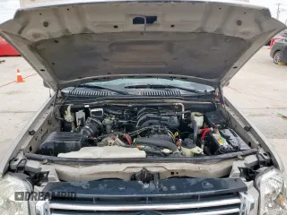 2008 Ford Explorer XLT с VIN 1FMEU63E28UB15185, выставлен на аукционе Copart как лот 54689525 с пробегом 149 516 миль миль и Чистый • Clean title. История ставок и продаж доступна на DreamBid. Изображение 12.