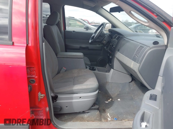 2005 Dodge Durango SXT z VIN 1D4HB38N15F584771, wystawiony jako IAAI lot #41922218 z przebiegiem 143 933 mil mil oraz . Historia ofert i sprzedaży dostępna na DreamBid. Obrazek 5.