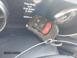 2019 Jeep Wrangler Unlimited Sport S z VIN 1C4HJXDG6KW598997, wystawiony jako IAAI lot #42473098 z przebiegiem 59 232 mil mil oraz . Historia ofert i sprzedaży dostępna na DreamBid. Obrazek 11.