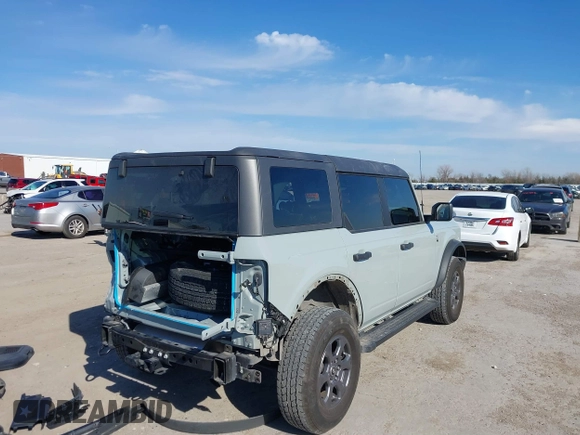 2022 Ford Bronco with VIN 1FMEE5BP1NLB60162, listed as a IAAI auction lot 41213977 with 21,226 mi miles. Bid and sale history available at carsss.com. Image 4.