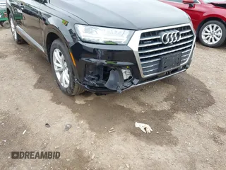 2019 Audi Q7 Premium Plus z VIN WA1LAAF72KD006893, wystawiony jako IAAI lot #42336243 z przebiegiem 61 330 mil mil oraz . Historia ofert i sprzedaży dostępna na DreamBid. Obrazek 6.