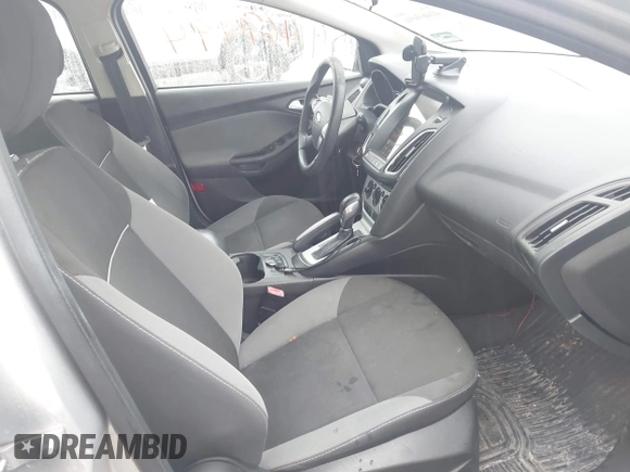 2013 Ford Focus SE with VIN 1FADP3K27DL258264, listed as a IAAI auction lot 41469494 with 184,869 mi miles. Bid and sale history available at carsss.com. Image 5.