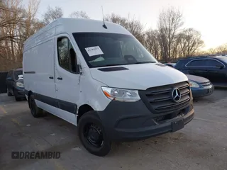 2025 Mercedes-Benz Sprinter Cargo with VIN W1Y4KBHY8ST203488, listed as a IAAI auction lot 41783964 with 1,578 mi miles. Bid and sale history available at carsss.com. Image 1.