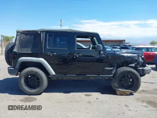 2011 Jeep Wrangler Unlimited Rubicon с VIN 1J4HA6H11BL641492, выставлен на аукционе IAAI как лот 42402713 с пробегом 112 156 миль миль и . История ставок и продаж доступна на DreamBid. Изображение 14.