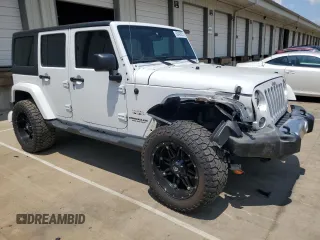 2017 Jeep Wrangler Unlimited Sahara with VIN 1C4BJWEG7HL684621, listed as a Copart auction lot 62403015 with 92,786 mi miles and Salvage title. Bid and sale history available at DreamBid. Image 4.
