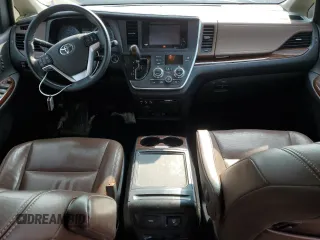 2017 Toyota Sienna XLE with VIN 5TDDZ3DCXHS154284, listed as a Copart auction lot 54932345 with 218,103 mi miles and Salvage title. Bid and sale history available at DreamBid. Image 8.