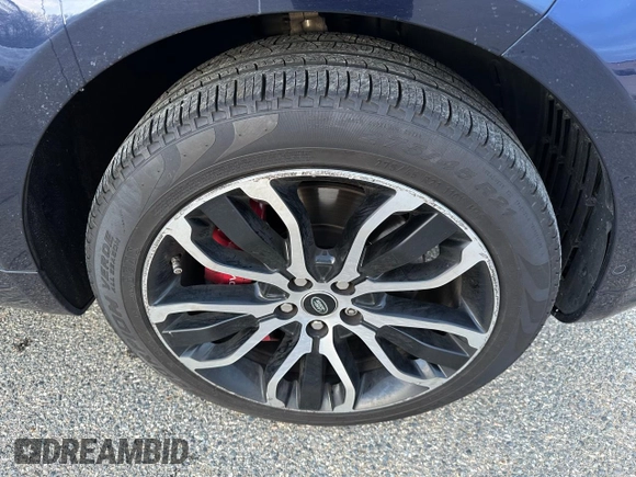 2019 Land Rover Range Rover Sport HSE Dynamic with VIN SALWV2SV2KA837855, listed as a Copart auction lot 53833675 with 124,107 mi miles and Clean Title. Bid and sale history available at carsss.com. Image 10.