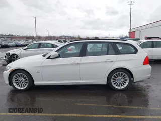 2012 BMW 3 Series 328i xDrive with VIN WBAUU3C50CA543357, listed as a IAAI auction lot 38635586 with 85,220 mi miles and . Bid and sale history available at DreamBid. Image 14.