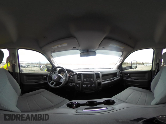 2018 Ram 2500 Tradesman z VIN 3C6UR5HJ9JG189592, wystawiony jako IAAI lot #41919085 z przebiegiem 57 154 mil mil oraz . Historia ofert i sprzedaży dostępna na DreamBid. Obrazek 19.
