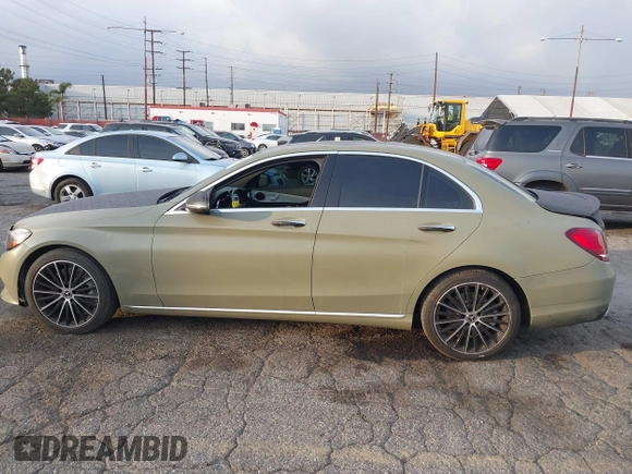 2019 Mercedes-Benz C 300 with VIN 55SWF8DB5KU316922, listed as a IAAI auction lot 41522138 with 96,038 mi miles and . Bid and sale history available at DreamBid. Image 15.
