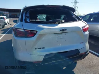 2020 Chevrolet Blazer RS z VIN 3GNKBERS0LS723324, wystawiony jako IAAI lot #42000068 z przebiegiem 59 433 mil mil oraz . Historia ofert i sprzedaży dostępna na DreamBid. Obrazek 16.