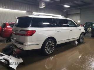 2018 Lincoln Navigator Reserve with VIN 5LMJJ3LT4JEL05314, listed as a Copart auction lot 47686825 with 70,679 mi miles and Salvage title. Bid and sale history available at DreamBid. Image 3.
