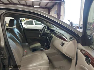 2008 Buick Lucerne CXS with VIN 1G4HE57Y38U102292, listed as a IAAI auction lot 41450729 with 59,489 mi miles. Bid and sale history available at carsss.com. Image 5.