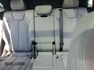 2022 Audi SQ5 Premium Plus with VIN WA1B4AFYXN2043153, listed as a Copart auction lot 58637074 with Not Provided miles and Salvage Title. Bid and sale history available at DreamBid. Image 10.