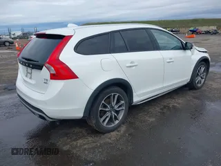 2016 Volvo V60 Cross Country T5 with VIN YV4612HKXG1013445, listed as a IAAI auction lot 41502674 with 113,657 mi miles. Bid and sale history available at carsss.com. Image 4.