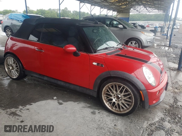 2005 MINI Convertible S с VIN WMWRH334X5TF82551, выставлен на аукционе Copart как лот 57983355 с пробегом 73 885 миль миль и Списание • Salvage title. История ставок и продаж доступна на DreamBid. Изображение 4.
