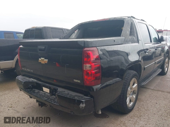2007 Chevrolet Avalanche LTZ z VIN 3GNEC12077G263020, wystawiony jako IAAI lot #42297577 z przebiegiem 156 986 mil mil oraz . Historia ofert i sprzedaży dostępna na DreamBid. Obrazek 4.