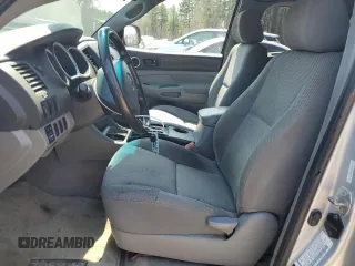 2006 Toyota Tacoma z VIN 5TETX22N46Z314160, wystawiony jako Copart lot #53998575 z przebiegiem 243 879 mil mil oraz Tytuł czysty. Historia ofert i sprzedaży dostępna na DreamBid. Obrazek 7.