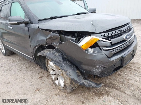 2015 Ford Explorer Limited with VIN 1FM5K7F85FGB30809, listed as a IAAI auction lot 41499836 with 102,332 mi miles. Bid and sale history available at carsss.com. Image 6.