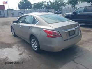 2013 Nissan Altima SV with VIN 1N4AL3AP4DN561907, listed as a IAAI auction lot 42230149 with 189,351 mi miles and . Bid and sale history available at carsss.com. Image 3.
