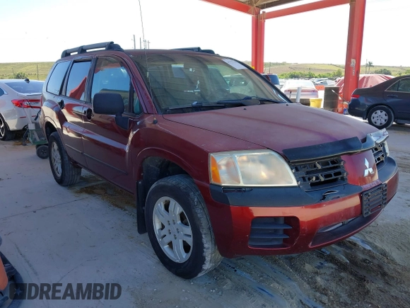 2005 Mitsubishi Endeavor LS with VIN 4A4MM21S05E074605, listed as a IAAI auction lot 41777750 with 105,188 mi miles. Bid and sale history available at carsss.com. Image 1.