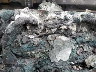 2015 Toyota Tundra Platinum z VIN 5TFAY5F16FX439441, wystawiony jako Copart lot #56998755 z przebiegiem Nie podano mil oraz Nie do naprawy • Non repairable. Historia ofert i sprzedaży dostępna na DreamBid. Obrazek 9.
