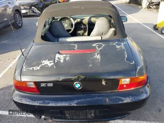 1997 BMW 3 Series 1.9L with VIN 4USCH7327VLB83072, listed as a IAAI auction lot 41506184 with 189,326 mi miles. Bid and sale history available at carsss.com. Image 6.