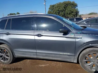 2022 Volkswagen Tiguan SE with VIN 3VV3B7AX0NM108653, listed as a IAAI auction lot 41624390 with 37,078 mi miles. Bid and sale history available at carsss.com. Image 14.